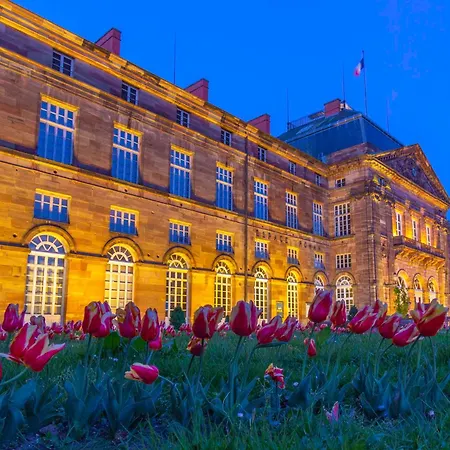 Les Rives Du Chateau 2 - Vue Sur Les Bateaux *